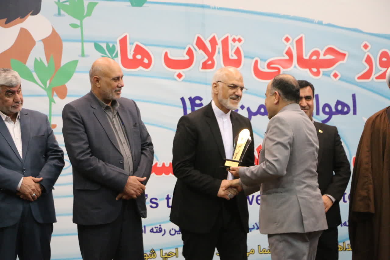 تالابها زنده و پویا باشند/مسئولان طرح آمایش سرزمینی را پیگیری کنند