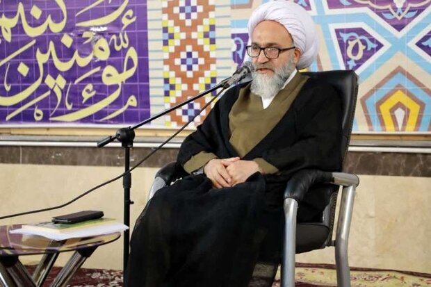 نهضت‌های قرن‌های اخیر، اکثراً ضد حکومت‌های ظالم و فاسدی بودند
