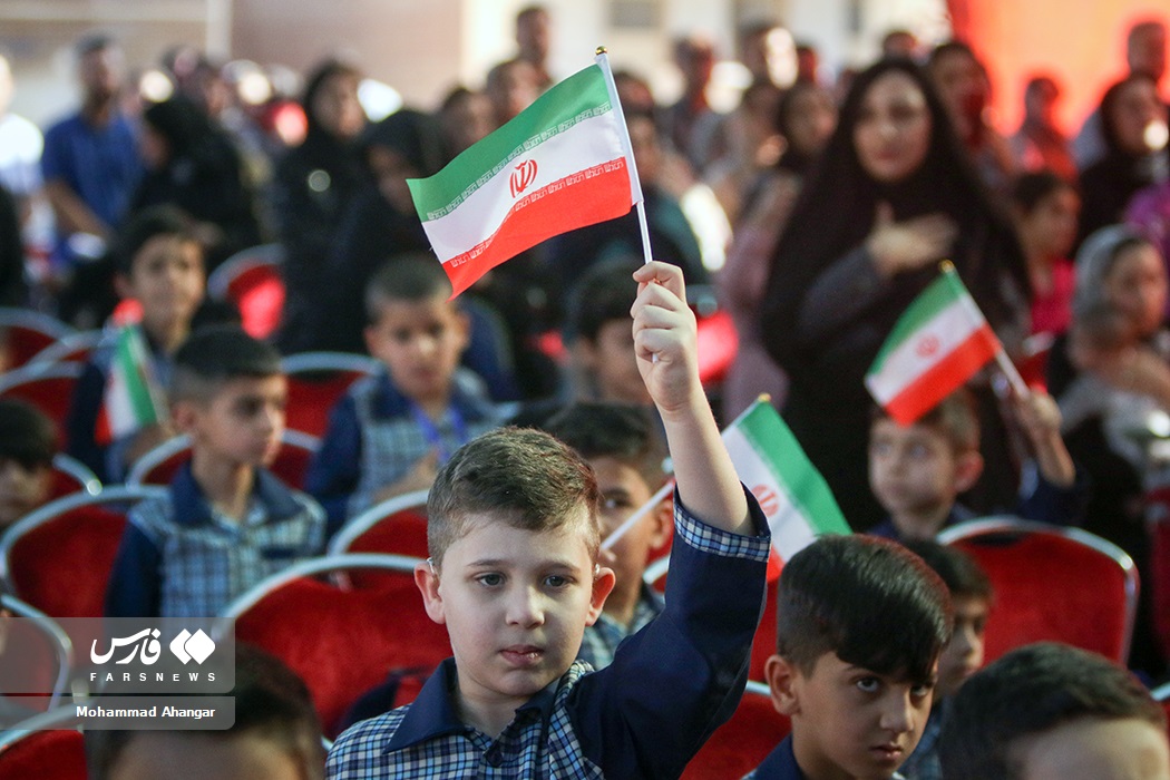 آیین نواختن زنگ شکوفه‌ها در اهواز/گزارش تصویری