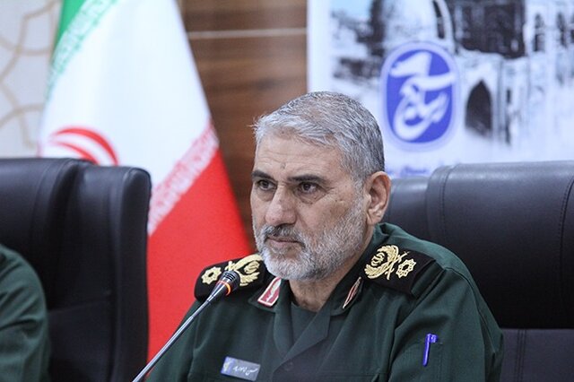 شهدا ستارگان درخشان کشور ما هستند