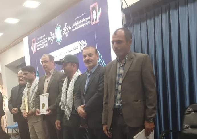 تجلیل از محقق و پژوهشگر «سید عادل حسینیاصل» نویسنده کتاب «سرداران شهید خوزستان»+تصاویر