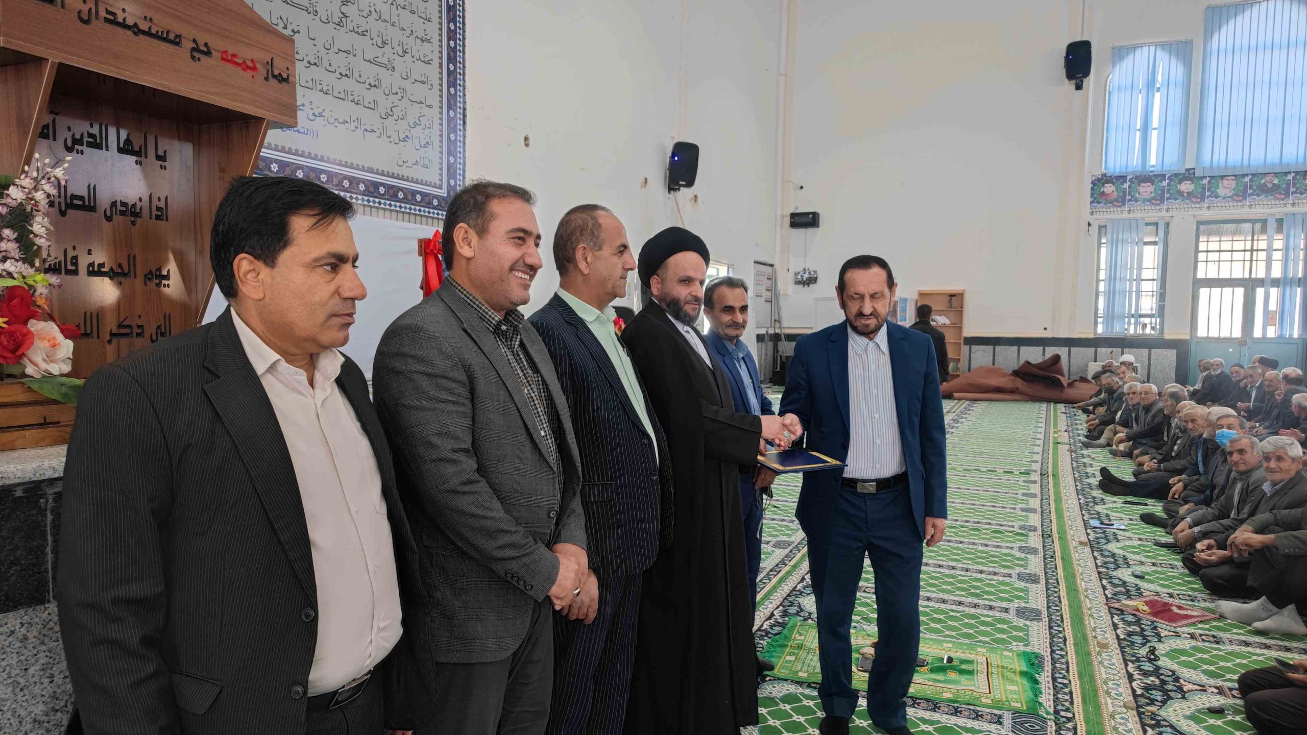 تجلیل از شهروند چرامی با ۱۹ فرزند و۹۵ نوه