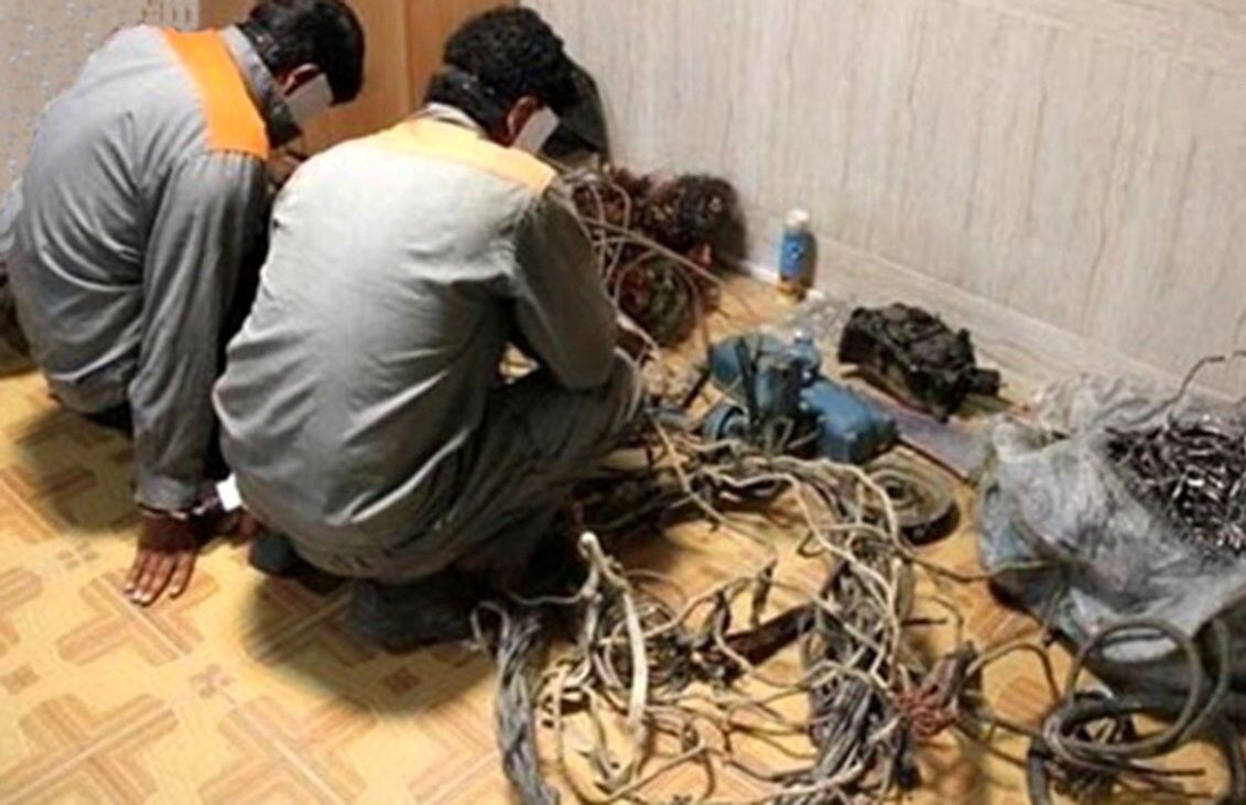 دستگیری ۲ نفر به اتهام سرقت کابل برق در شهرستان چرام