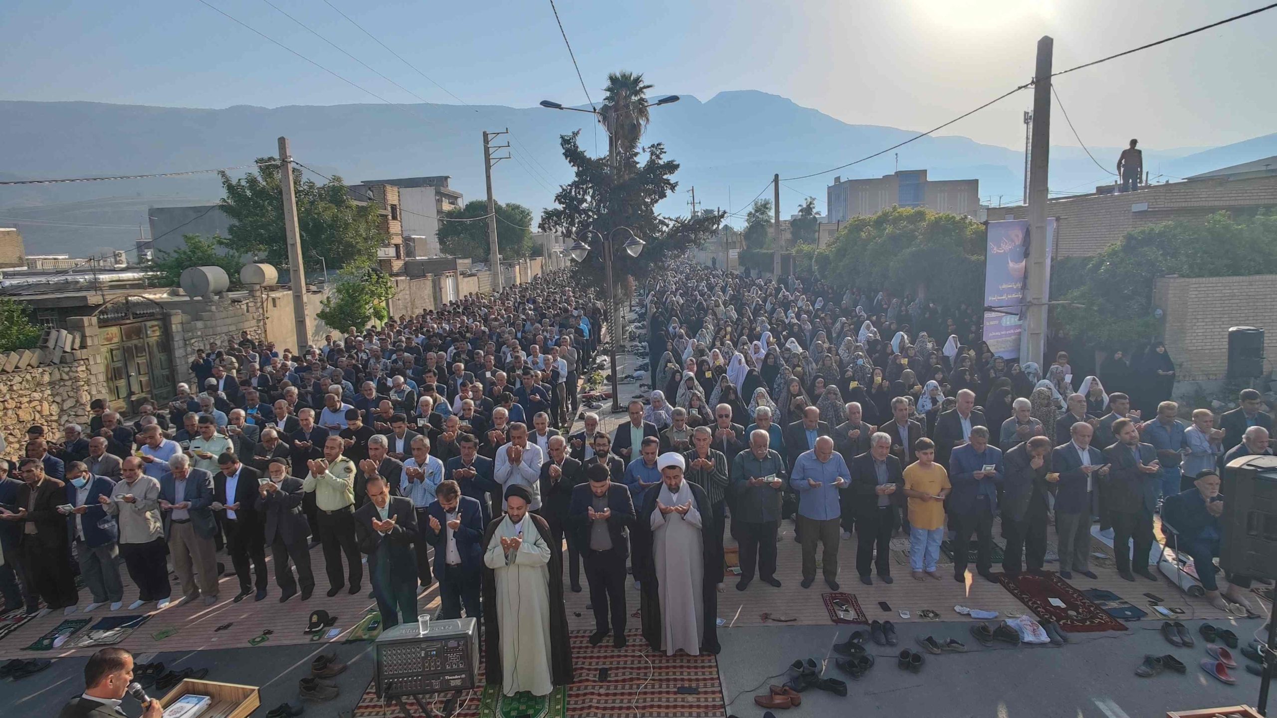 وظیفه امت اسلامی اتحاد حول محور فلسطین است
