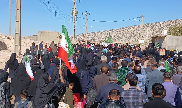 ممبی میزبان پیکر مطهر شهید گمنام؛ حضور گسترده مردم در مراسم استقبال ممبی میزبان پیکر مطهر شهید گمنام؛ حضور گسترده مردم در مراسم استقبال