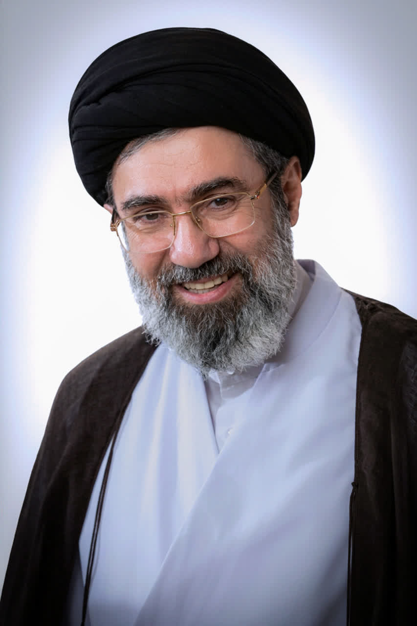 آیتالله سیدمجتبی حسینی خامنهای به عنوان سومین رهبر انقلاب اسلامی تعیین شد
