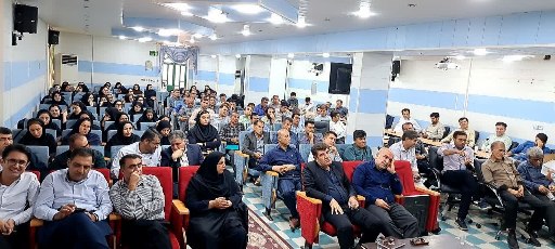 برگزاری نشست هماندیشی مدیران مدارس شهرستان بهمئی با مدیر، معاونان و کارشناسان آموزش و پرورش برگزاری نشست هماندیشی مدیران مدارس شهرستان بهمئی با مدیر، معاونان و کارشناسان آموزش و پرورش